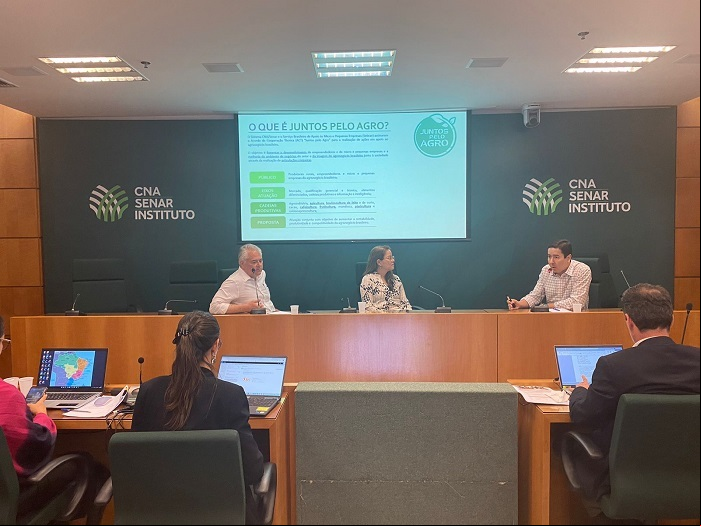 Apresentação do Sebrae durante o encontro