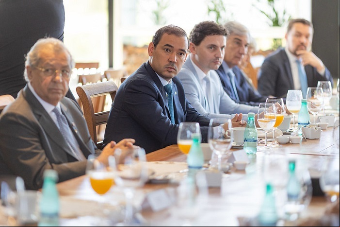 Parlamentares durante discussão das pautas da CNA