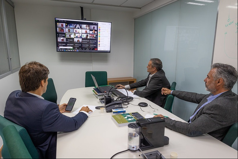 Reunião foi realizada de forma híbrida