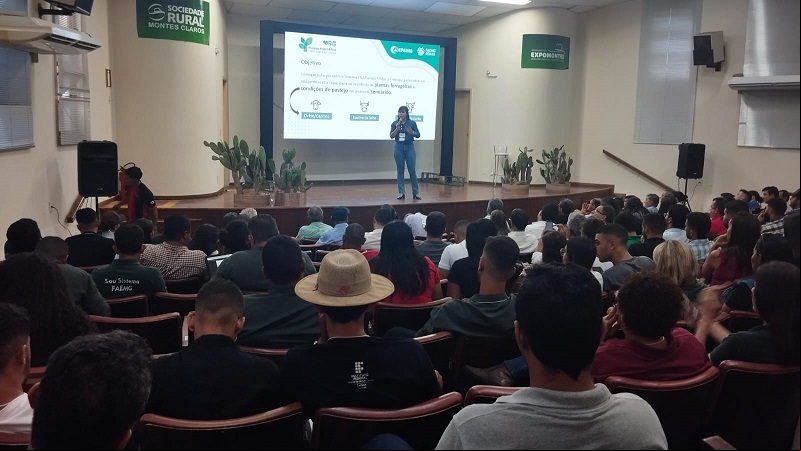 Palestra sobre o Forrageiras para o Semiárido.