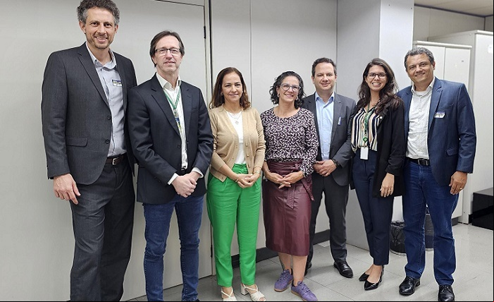 Representantes da cadeia do cacau em reunião no Mapa