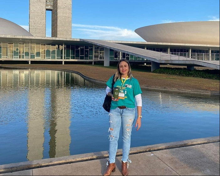Vitória em uma de suas agens por Brasília
