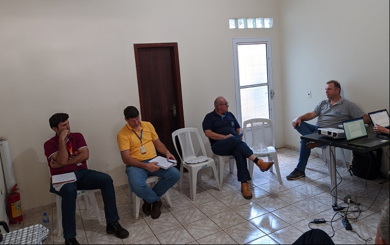 Reunião em Dourados (MS)